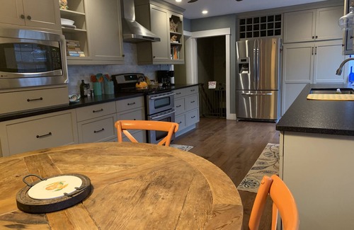 Boone Cottage | Late checkout! modern cottage with creek on 4 acres, fire pit