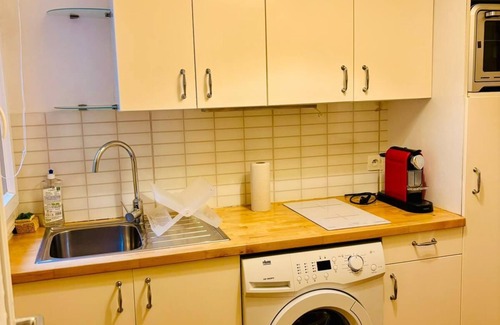 Jardin des plantes Apartment | Latin Quarter, close to rue Mouffetard, gardens, Sorbonne, central, well connected