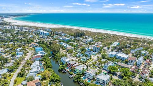 Siesta Key House | Latitude Adjustment - 461