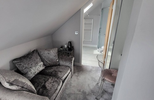 Newington House | Lauderville Guest House