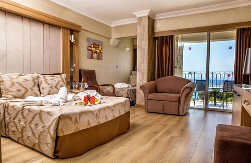 Camlık Mahallesi Hotel | Laur Hotels Experience & Elegance