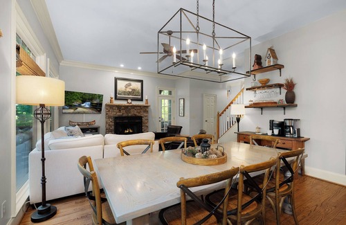 Big Canoe Cabin | Laurel Landing Lodge - Big Canoe GA