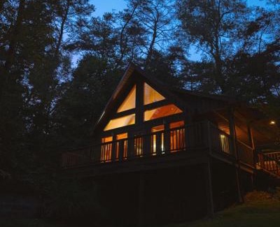 Logan House | Laurelwood - by The Chalets