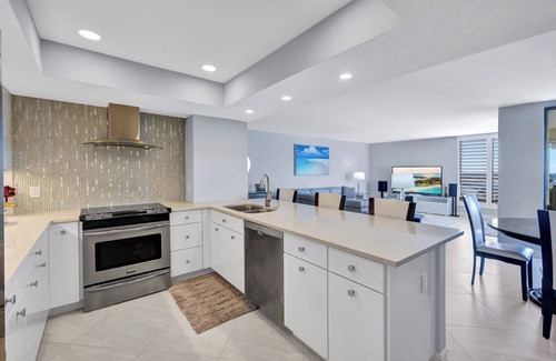 Moorings Condo | Lausanne at Park Shore