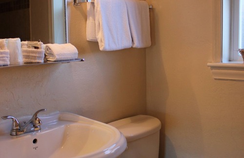 Lava Hot Springs Hotel | Lava Spa Motel & RV Park