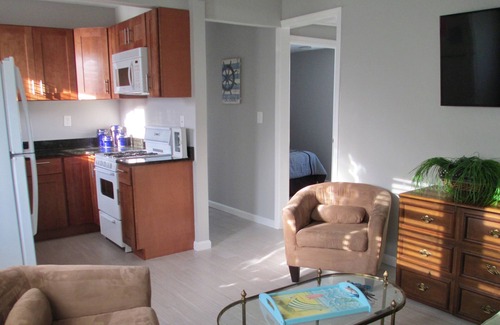 Ortley Beach House | LAVALLETTE New House/Deck/Out-shower, C-A/C, Wifi, Badges, Granite Kitchen