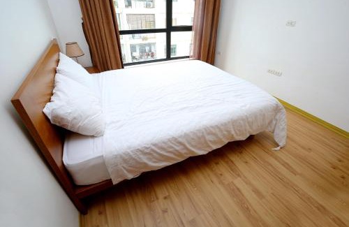 Ba Dinh Apartment | Lavender Building Hanoi Near West Lake - Serviced apartment
