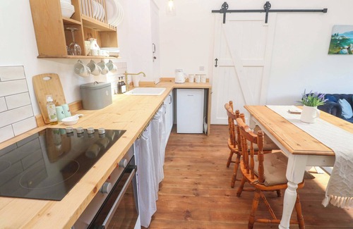 Mabe Cottage | LAVENDER COTTAGE, pet friendly, character holiday cottage in Helston