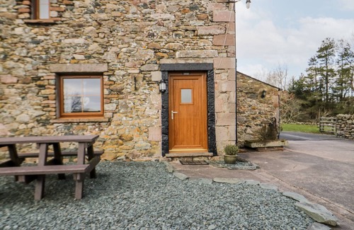 Penrith Cottage | LAVENDER COTTAGE, pet friendly, with a garden in Penruddock