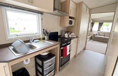 South Cerney House | Lavender Lodge with Ramp Access