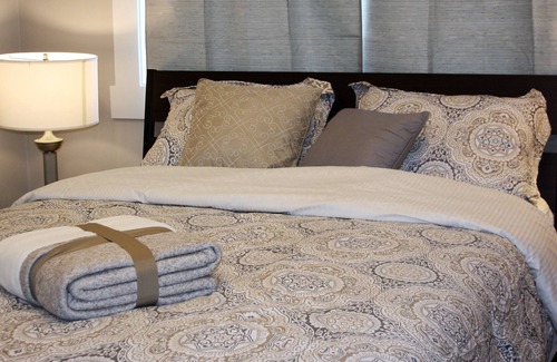 Sardis House | Lavender House - Modern guesthouse in Sardis