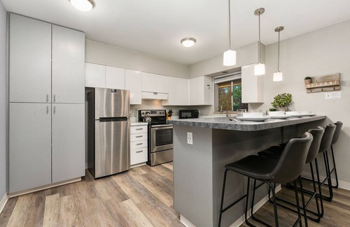 Old Town Condo | Lavender Suite Relaxed, Walkable Old Town Stay