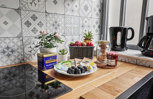 Arsenal Apartment | Lavie Maison : Charm in Marais
