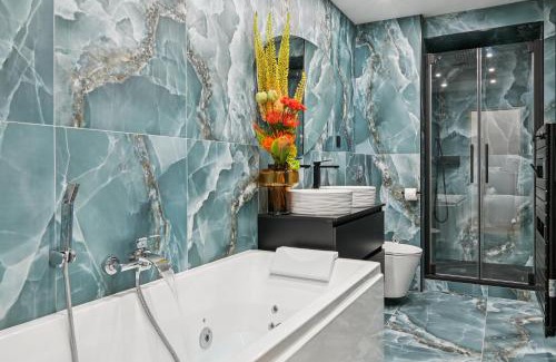 Saint-Thomas-d'Aquin Apartment | Lavie Maison Sauna Hot Tub & AC in 7th