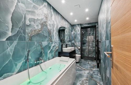 Saint-Thomas-d'Aquin Apartment | Lavie Maison Sauna Hot Tub & AC in 7th
