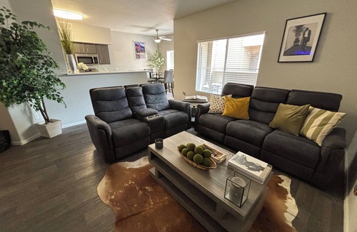 Gibson Springs Apartment | Lavish 2BR apartment close to airport