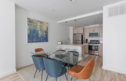 Hoboken Apartment | Lavish 3BR Retreat w Private Rooftop Deck Near NYC