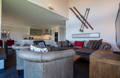 Veysonnaz Apartment | Lavish apartment with wellness
