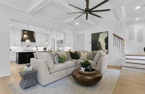 SoHo House | Lavish & Spacious Home in Walkable Hyde Park