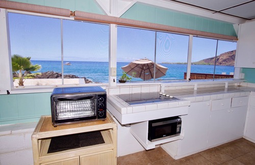 Honaunau-Napoopoo House | Lawai'a Sea Lodge Cottage - Ocean Front - Hosted - KAYAKS INCLUDED