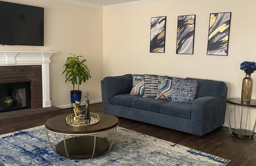 Lawrenceville House | Lawrenceville cozy home