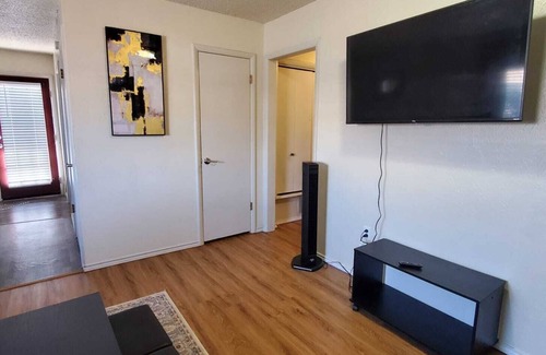 Lawton House | Lawton Landing 2-bedroom house with AC, WiFi near FortSill