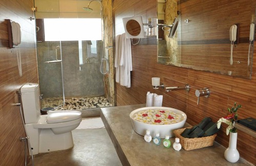 Palatupana Hotel | Laya Safari