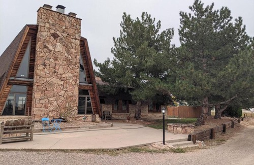 Brighton House | Layover Lodge
