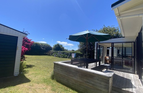 Waikanae House | LAYZDAYZ your home away from home