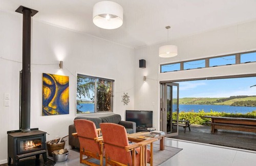 Tikitere House | Laze by the Lake - Lakefront Rotoiti Holiday Home