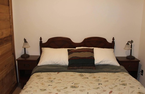 Okanagan-Similkameen Cabin | Lazy Bay - Large Lake Cabin