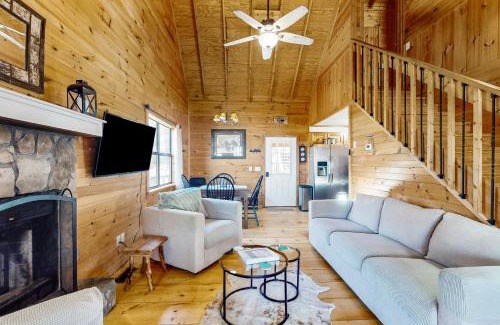 Blairsville House | Lazy Bear Creek Lodge