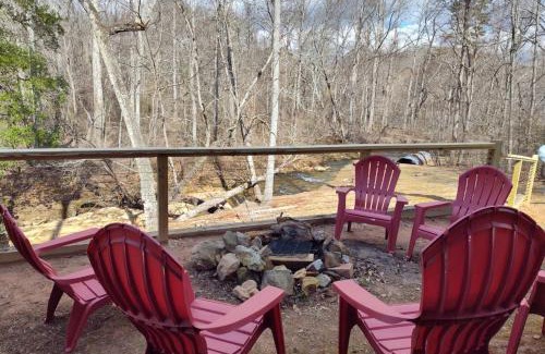 Blairsville House | Lazy Bear Creek Lodge