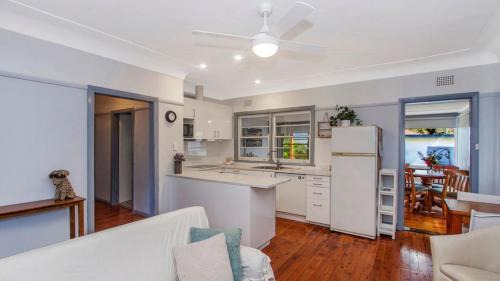 Umina Beach House | Lazy Days Seaside Cottage - Umina Beach