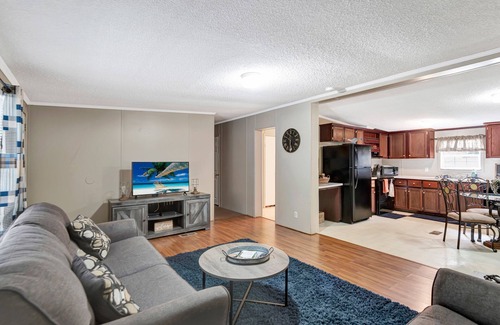 Townville House | Lazy Daze at Lake Hartwell-15 Minutes to Clemson-Near Green Pond Landing