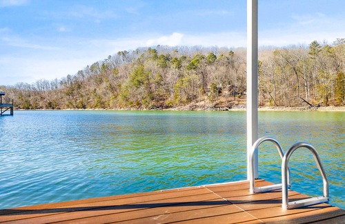 Soddy-Daisy House | Lazy Daze Lake House - A Beautiful Remodeled A-Frame Style Lake House!