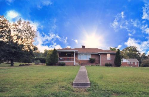 Hayesville House | Lazy Hiker, Take Two