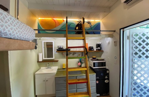 Red Hook Apartment | Lazy Loft: Tiny Room Loft Queen w Pool
