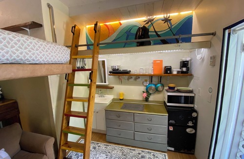 Red Hook Apartment | Lazy Loft: Tiny Room Loft Queen w Pool