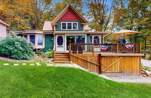 Alton Bay House | Lazy Loon Cottage