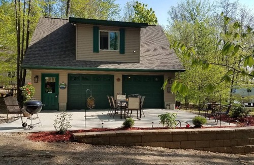 South Boardman Cabin | Lazy on the Lake
