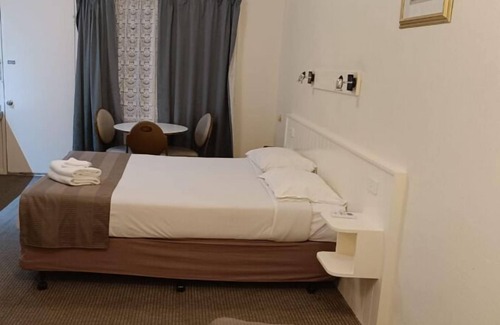 Swan Hill Hotel | Lazy River Motor Inn