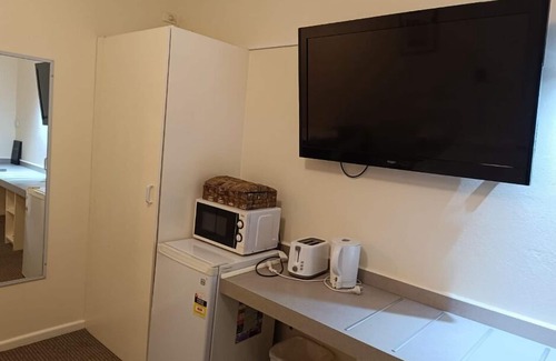 Swan Hill Hotel | Lazy River Motor Inn