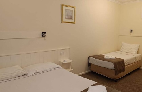 Swan Hill Hotel | Lazy River Motor Inn
