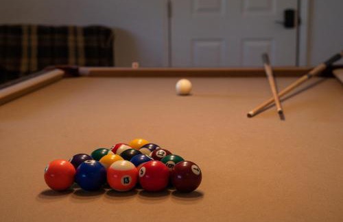 Kernville House | Lazy Squirrel - Cozy Family House with Full Game Room