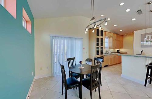 Toilla Segunda House | Lazy Urchin Seaclusion
