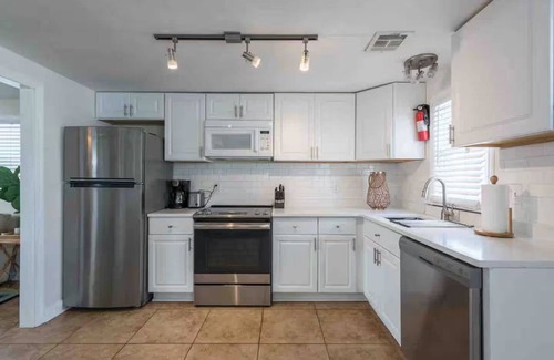 Ship Bottom Apartment | LBI Beach Escape. 2-bedroom apartment with AC in best Ship Bottom location