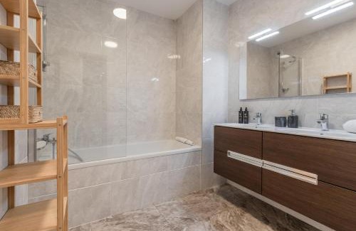 Saint-Gervais-les-Bains Apartment | Le 002 - Proche Telecabine - Terrasse
