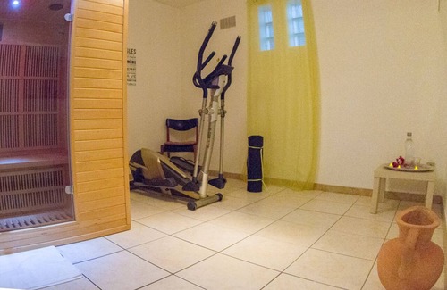 Saint-Paul Apartment | Le 135 *: Sauna and Zen area