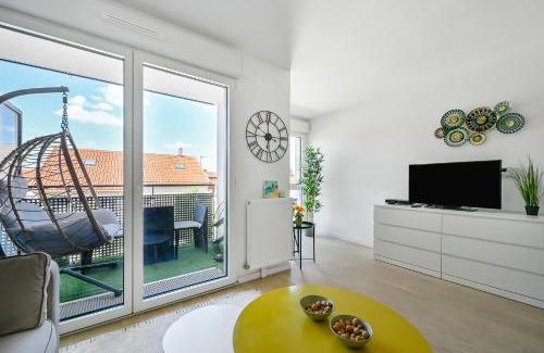 Pierrefitte-sur-Seine Apartment | Le 197 - Balcon - Proche Paris & Stade de France